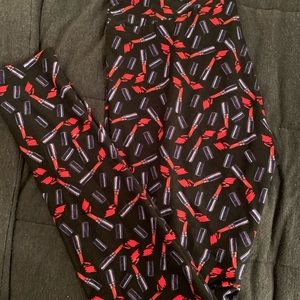 Lularoe lipstick leggings tall and curvy